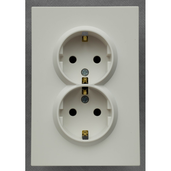 Ardero ER122-W розетка двойная с заземлением белый 16А Soft Ardero ER122-W розетка двойная с заземлением белый 16А Soft