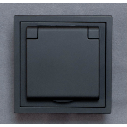 Ardero ER131-B розетка двойная с заземлением, крышкой и шторками, механизм чёрный 16А Soft - фото 1