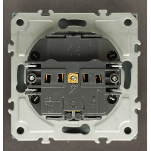 Ardero ER131-G розетка двойная с заземлением, крышкой и шторками, механизм серый 16А Soft - фото 2 | СТС Ardero ER131-G розетка двойная с заземлением, крышкой и шторками, механизм серый 16А Soft - фото 2