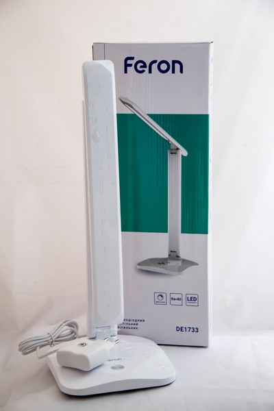 Настольный светильник Feron DE1733 белый 9W